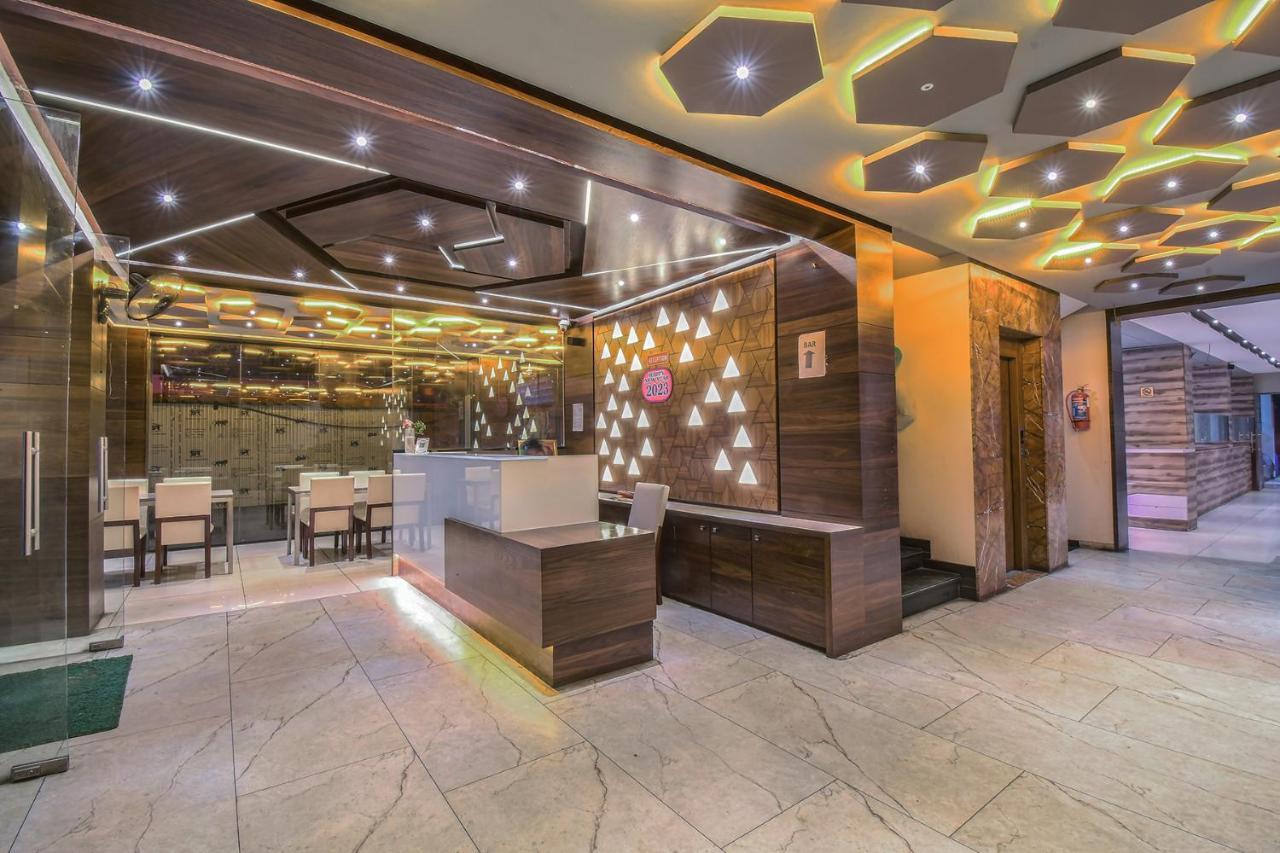 Hotel Ravikiran コールハープル エクステリア 写真